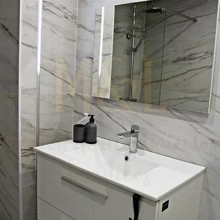 Entorno Bulevar El Vasco アパート オビエド